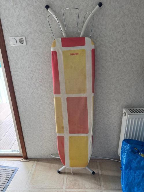 Stevige metalen brede strijkplank Leifheit - vintage, Witgoed en Apparatuur, Strijkijzers en Strijkplanken, Gebruikt, Ophalen