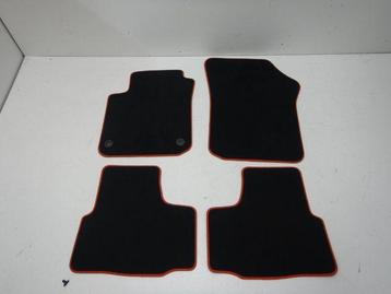 VW UP! GTI Mattenset Satijnzwart Rode Stiksel 1S1863011 NIEU beschikbaar voor biedingen