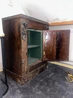 Kluis/ brandkast 19e eeuw, Antiek en Kunst, Antiek | Keramiek en Aardewerk, Ophalen of Verzenden