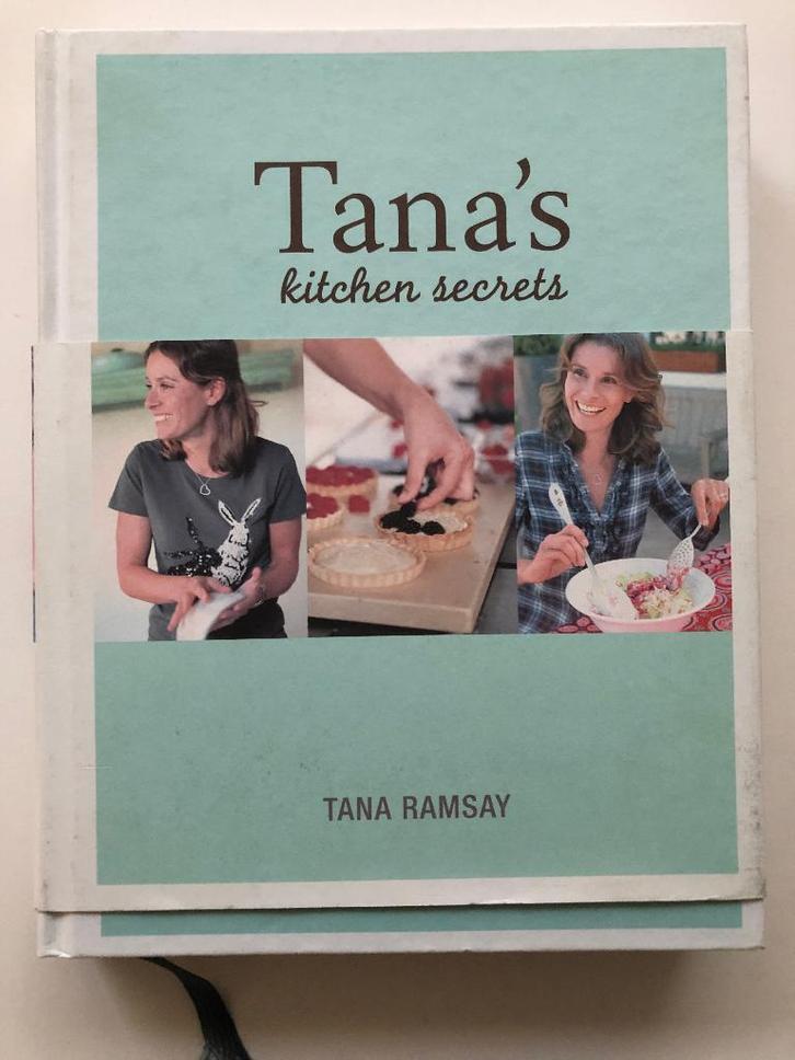 Tana's Kitchen Secrets, Boeken, Kookboeken, Zo goed als nieuw, Voorgerechten en Soepen, Hoofdgerechten, Taart, Gebak en Desserts