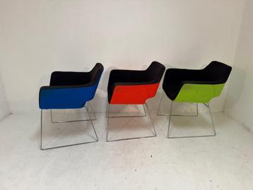 Partij conferentiestoelen gebruikt 39,- ex per stuk beschikbaar voor biedingen