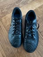 Kunstgras schoenen Nike Tiempo  mt 37.5, Ophalen of Verzenden, Zo goed als nieuw, Sportschoenen