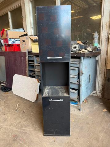 Badkamer kastje beschikbaar voor biedingen