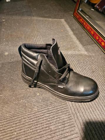 werkschoenen beschikbaar voor biedingen