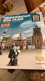 Dordrecht 800 Jaar.Verzamelalbum 1220-2020, Boeken, Ophalen of Verzenden, Zo goed als nieuw