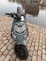 Zip 80cc  malossi, Fietsen en Brommers, Scooters | Piaggio, Ophalen, Maximaal 45 km/u, Zip, Zo goed als nieuw