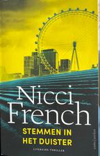 Nicci French - Stemmen in het duister, Boeken, Thrillers, Ophalen of Verzenden, Zo goed als nieuw