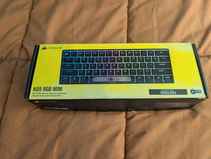 Corsair K65 RGB Mini - Compact Gaming Toetsenbord, Computers en Software, Toetsenborden, Gebruikt, Qwerty, Bedraad, Gaming toetsenbord