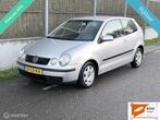 Volkswagen Polo 1.4-16V Highline AUTOMAAT/NAP/AIRCO/NWE APK, Auto's, Gebruikt, Origineel Nederlands, Bedrijf, 48 €/maand