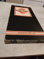 Monopoly De Luxe - Vintage Bordspel, Hobby en Vrije tijd, Gezelschapsspellen | Bordspellen, Gebruikt, 1027 Newport Avenue, Pawtucket, RI 02861, USA