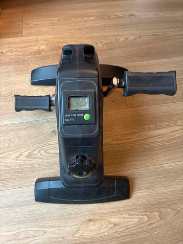 Tunturi Cardio Fit M30 Stoelfiets/Bureautrainer beschikbaar voor biedingen