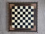 Mooi schaakbord 40 x 40 ivoren bovenlaag, Ophalen of Verzenden, Zo goed als nieuw