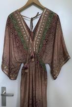 Boho lange boho kaftan jurk in oudroze en groen tinten, Kleding | Dames, Maat 38/40 (M), Ophalen of Verzenden, Zo goed als nieuw