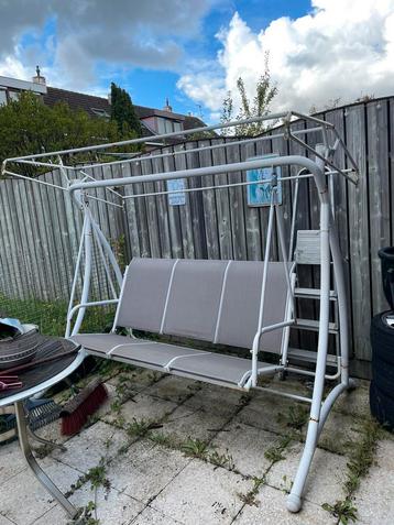 Schommelstoel beschikbaar voor biedingen