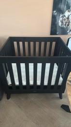 Baby box met matras en een dikke hoes, Kinderen en Baby's, Boxen, Ophalen, Zo goed als nieuw, Vierkant, In hoogte verstelbaar