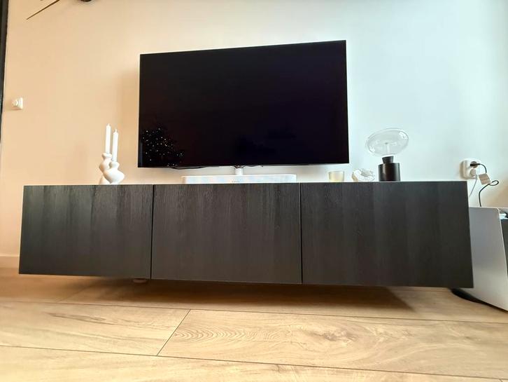 Ikea Besta - zwevend TV Meubel, Huis en Inrichting, Kasten | Televisiemeubels, Gebruikt, 100 tot 150 cm, 150 tot 200 cm, 25 tot 50 cm