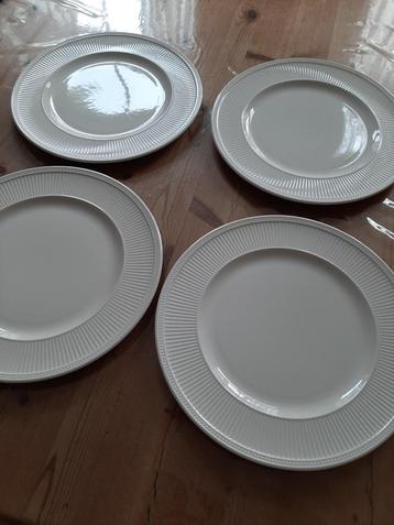 WEDGWOOD WINDSOR - 4 PIZZA / ONDERBORDEN - DIA 31 CM beschikbaar voor biedingen