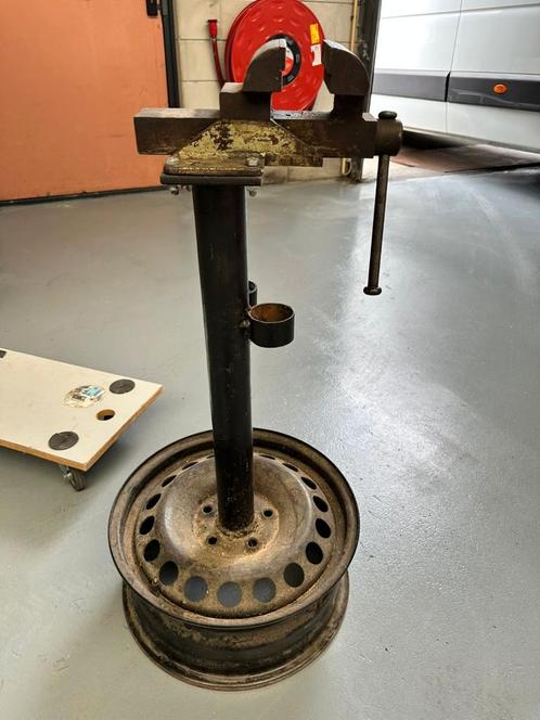 Bankschroef op Velg Standaard - Robuust & Verplaatsbaar, Doe-het-zelf en Verbouw, Gereedschap | Handgereedschap, Gebruikt, Ophalen