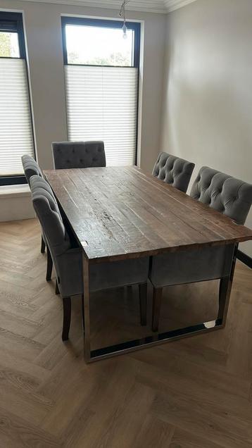 Eettafel Mangohout beschikbaar voor biedingen