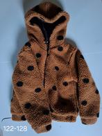 Teddy jas met stippen maat 122-128, Gebruikt, Jongen of Meisje, Ophalen of Verzenden, Onbekend