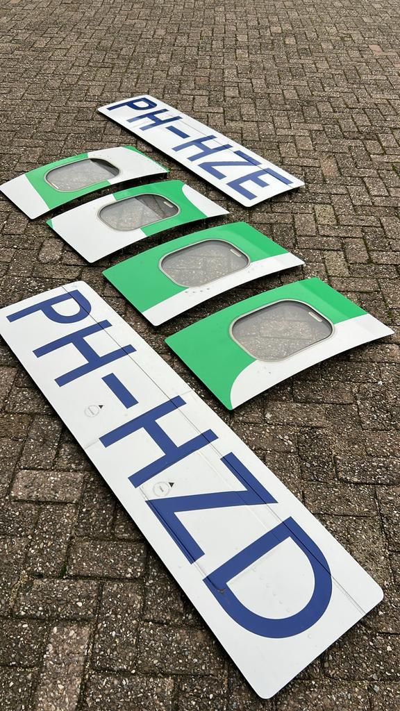 Transavia Ramen & Kentekens - HZE & HZD, Verzamelen, Luchtvaart en Vliegtuigspotten, Nieuw, Schaalmodel, Ophalen of Verzenden