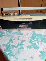 Radio+cassette   22ovolt en batterijen   sharp6, Ophalen of Verzenden, Zo goed als nieuw, Radio