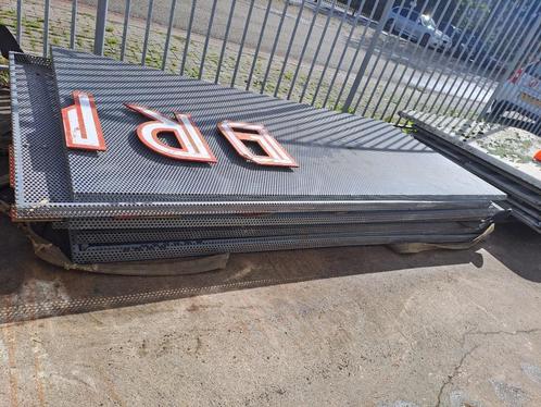 8 Gegalvaniseerde panelen roosters 2,87m x 1,385m €100 ps, Doe-het-zelf en Verbouw, Metalen, Gebruikt, IJzer, Ophalen