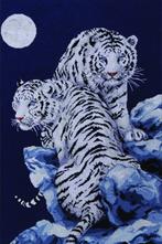 borduurpakket MOONLIT TIGERS Marti kruissteekpakket, Ophalen of Verzenden, Nieuw, Handborduren, Borduurpakket