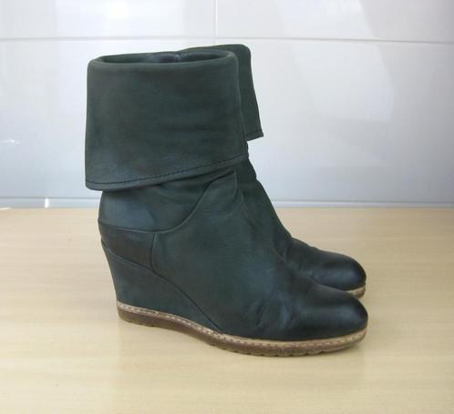 Fantasy by Dei Colli leer grijs sleehak laarsjes mt 39 ZGAN, Kleding | Dames, Schoenen, Zo goed als nieuw, Lage of Enkellaarzen