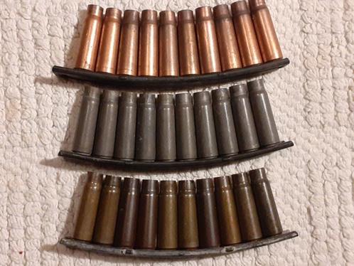 AK 47 3 verschillende clips (ONKLAAR), Verzamelen, Militaria | Algemeen, Landmacht, Hulzen of Bodemvondsten, Ophalen of Verzenden