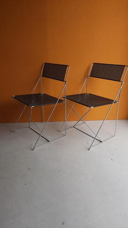 Set van 2 vintage design stoelen, Hybodan, Haugesen, Huis en Inrichting, Stoelen, Gebruikt, Twee, Metaal, Zwart, Ophalen of Verzenden