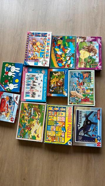 Set puzzels beschikbaar voor biedingen