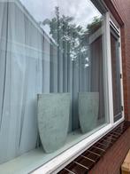 Twee grote vensterbank vazen vaas grijs baton structuur, Huis en Inrichting, Woonaccessoires | Vazen, Overige kleuren, 50 tot 75 cm