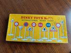 Dinky Toys verkeersborden set, Hobby en Vrije tijd, Modelauto's | 1:43, Ophalen of Verzenden, Gebruikt, Auto, Dinky Toys