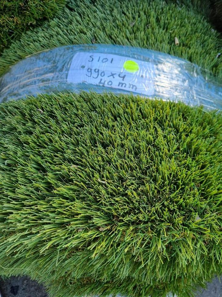 Kunstgras coupon 9.9 x 4 meter S101 zachte sprieten 40 mm, Tuin en Terras, Gras en Kunstgras, Nieuw, Kunstgras, 20 m² of meer