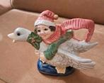 Keramiek kerstmelkkannetje Elfje op Gans, Tuin en Terras, Tuinbeelden, Ophalen of Verzenden, Gebruikt, Overige materialen, Dierenbeeld
