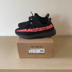 Adidas Yeezy Boost 350 V2 Core Black Red, maat 42!, Zwart, Nieuw, Ophalen of Verzenden, Sneakers of Gympen