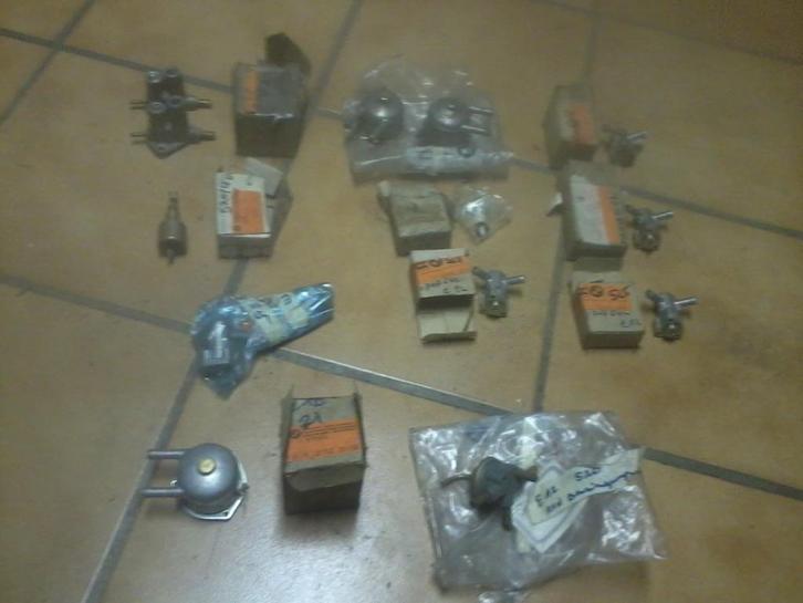 Bmw e12/e23/e24 NOS carbu onderdelen, Auto-onderdelen, Brandstofsystemen, BMW, Nieuw, Ophalen