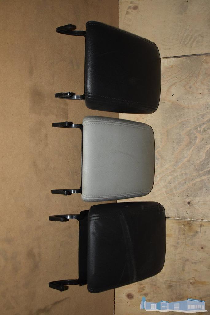 3x Armleuning Saab 9-5, Auto diversen, Auto-accessoires, Zo goed als nieuw, Ophalen of Verzenden