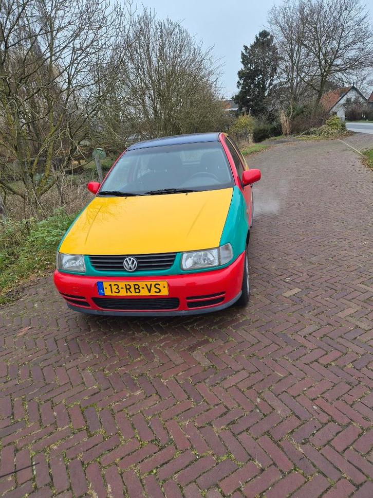 Zeldzame VW  Polo  HARLEKIN  1.0 HB 37KW 1997, Auto's, Volkswagen, Bedrijf, Polo, Airbags, Lichtmetalen velgen, Radio, USB, Benzine