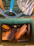 Poetsbox met div. Verzorgingsproducten, Dieren en Toebehoren, Ophalen, Gebruikt