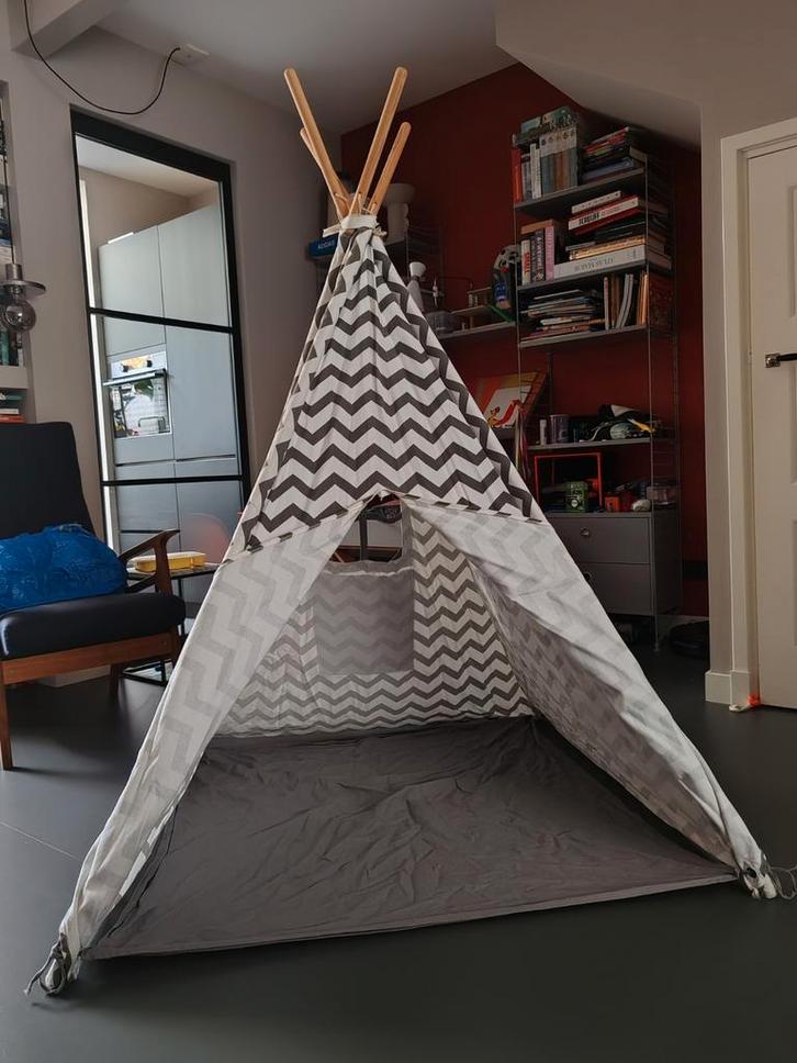 Tipi tent bandits & angels, Kinderen en Baby's, Speelgoed | Speeltenten, Zo goed als nieuw, Ophalen