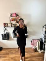 Zwarte jurk met split, Kleding | Dames, Jurken, Zwart, New Yorker, Ophalen of Verzenden, Zo goed als nieuw