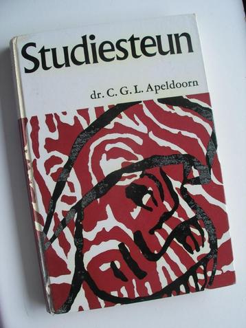 Studiesteun -boekbesprekingen beschikbaar voor biedingen