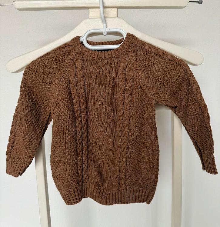 C&A bruine kabeltrui gebreide warme trui pullover 86, Kinderen en Baby's, Babykleding | Maat 86, Zo goed als nieuw, Jongetje of Meisje