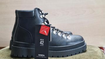Zwarte Boots - Maat 42 - Nieuw beschikbaar voor biedingen