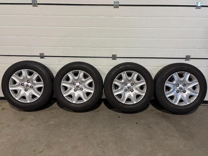 15" vredestein winterbanden st. 4 x 108 div. peugeot, Auto-onderdelen, Banden en Velgen, Band(en), Winterbanden, 15 inch, 195 mm