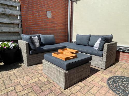 Mooie complete 4 delige loungeset incl Aqaushield hoes, Tuin en Terras, Tuinsets en Loungesets, Zo goed als nieuw, Loungeset, Wicker