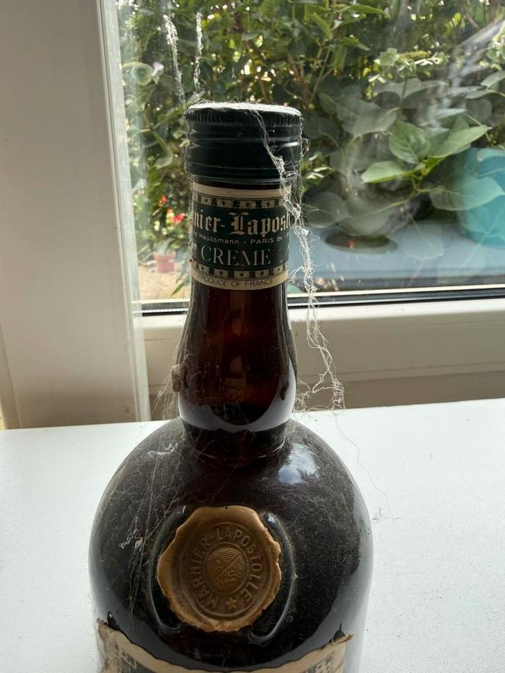 Zeldzaam en unieke antieke fles likeur voor decoratie., Verzamelen, Wijnen, Gebruikt, Overige typen, Frankrijk, Vol, Ophalen of Verzenden