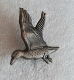 Mooi oud speldje van opvliegende eend., Verzenden, Zo goed als nieuw